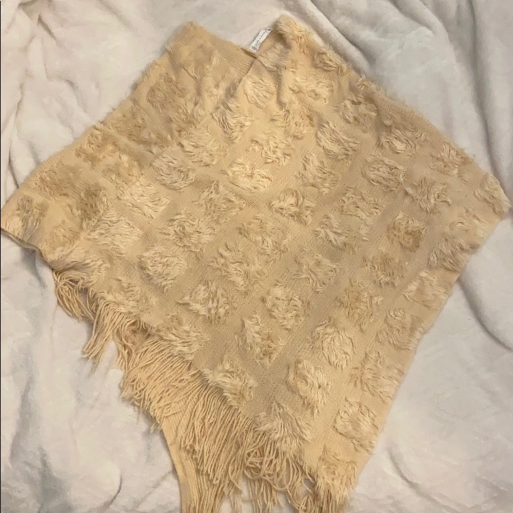 Poncho sweater